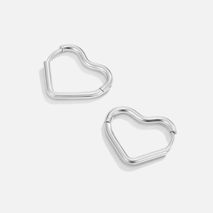Pendientes de plata en forma de corazón