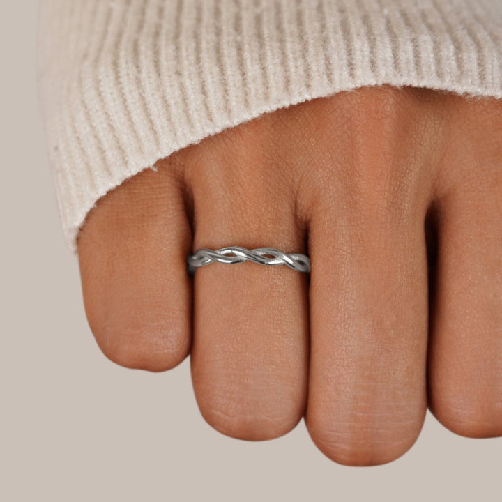 Anillo Giratorio de Plata de 18K Infinity