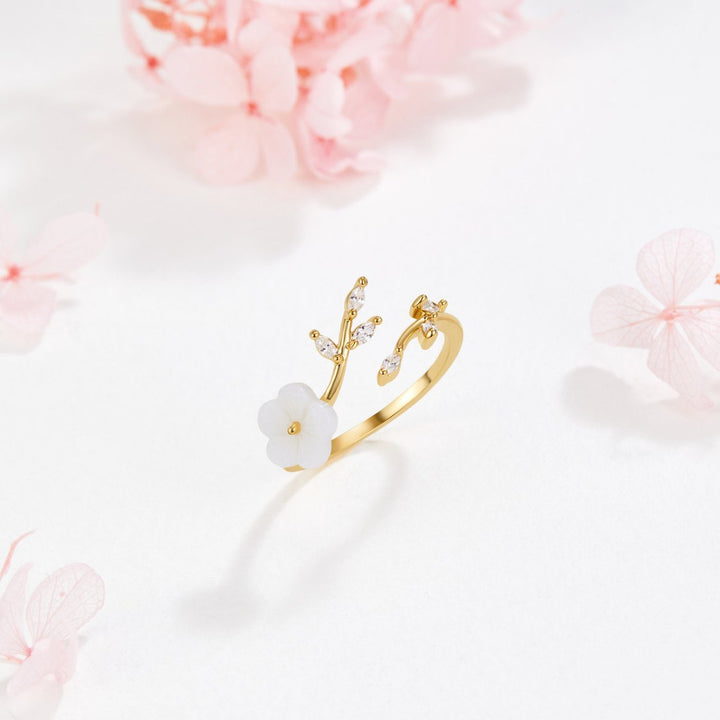 Estela - Anillo de Flores Blancas